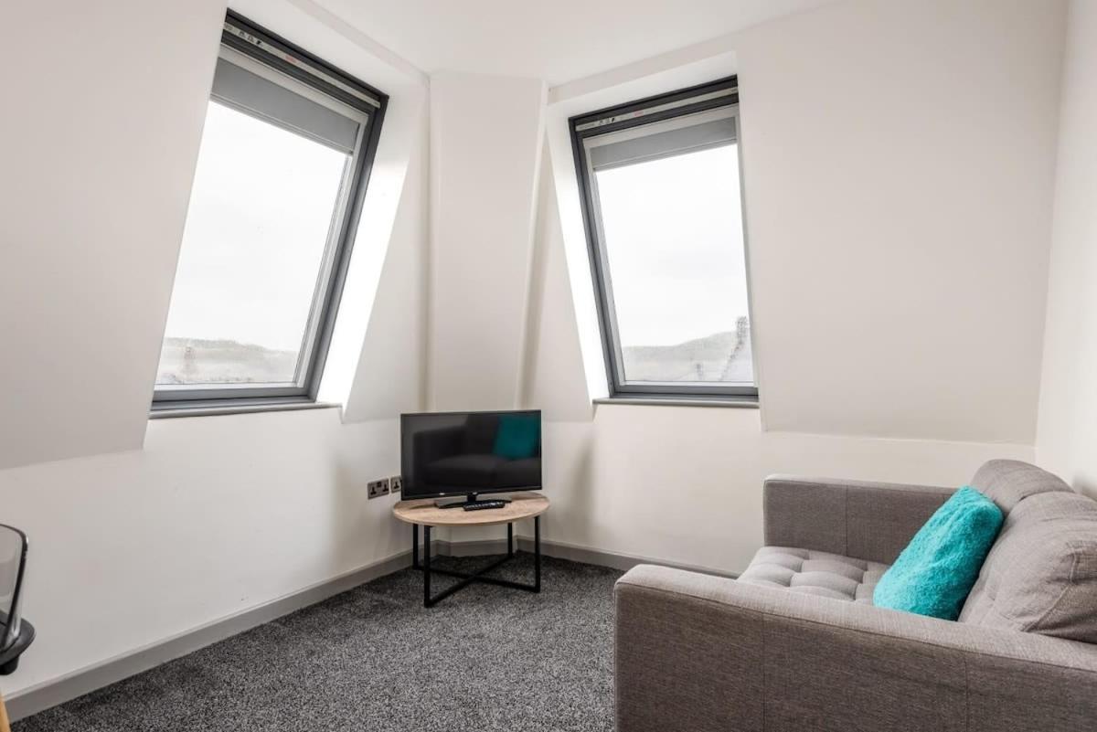 Modern 1 Bed Budget Apartment In Central הליפקס מראה חיצוני תמונה